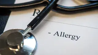 ¿Nacemos con alergia?