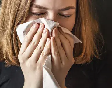 como-distinguir-sintomas-alergia-una-infeccion-por-coronavirus