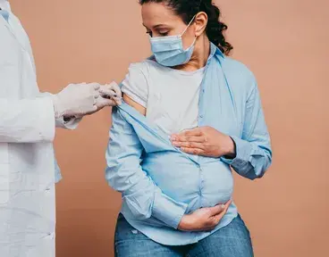 si-estoy-embarazada-puedo-vacunarme-contra-covid
